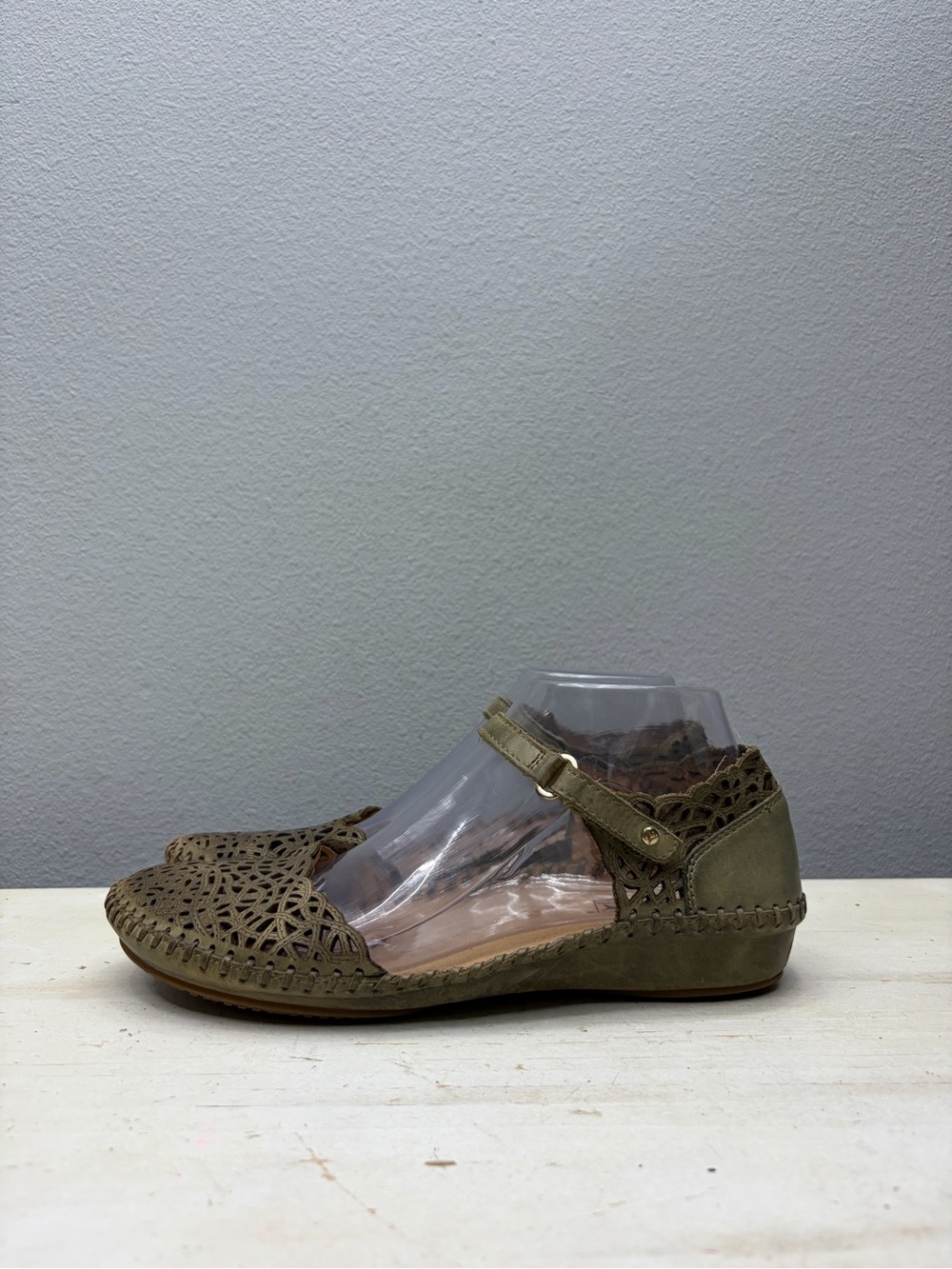 Pikolinos Green Leather P. Vallarta Mary Jane Flats Size 39